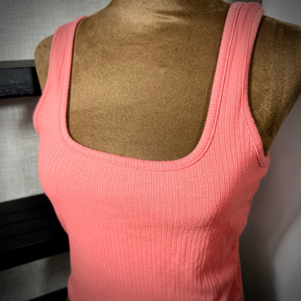 Destined Coarl Ribbed Crop Tank Size Large - Picture 4 of 5